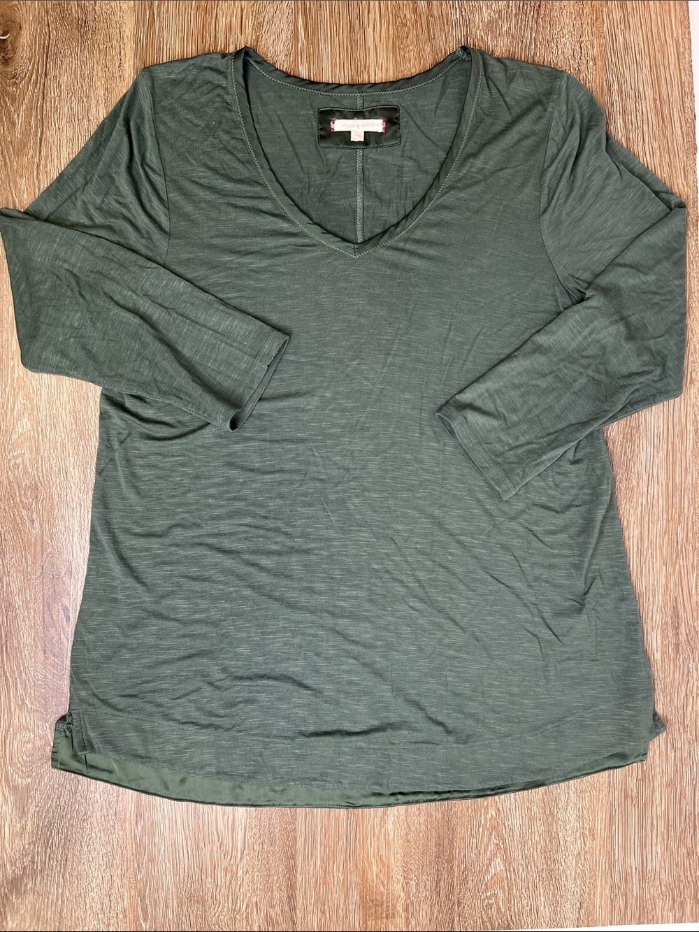 Anthropologie Pure + Good Olive Green V-Neck Long Sleeve Tee Top Size Large